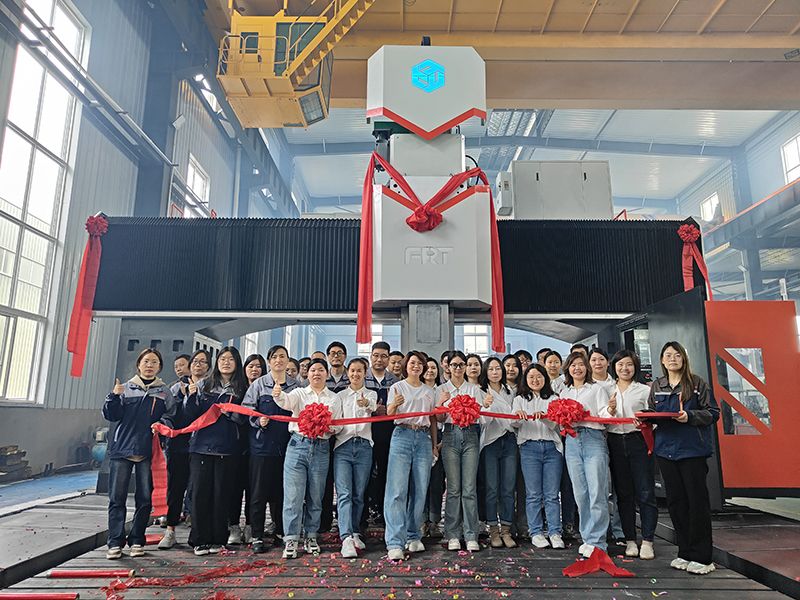 重磅消息！洛陽宇捷13米數(shù)控龍門鏜銑床正式投產(chǎn)使用!